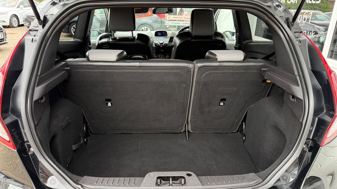 Car Image 13