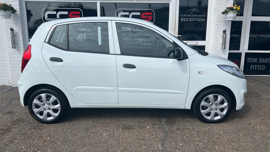 Car Image 8