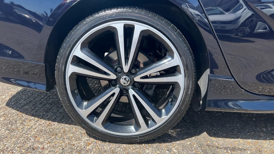 Car Image 21