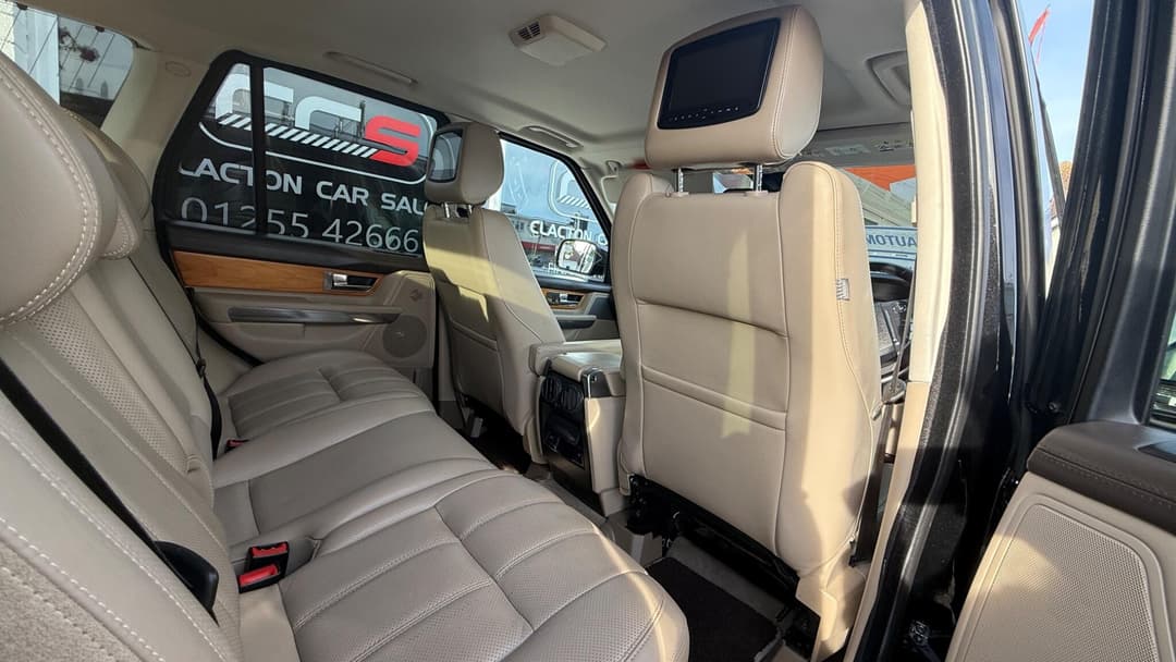 Car Image 11