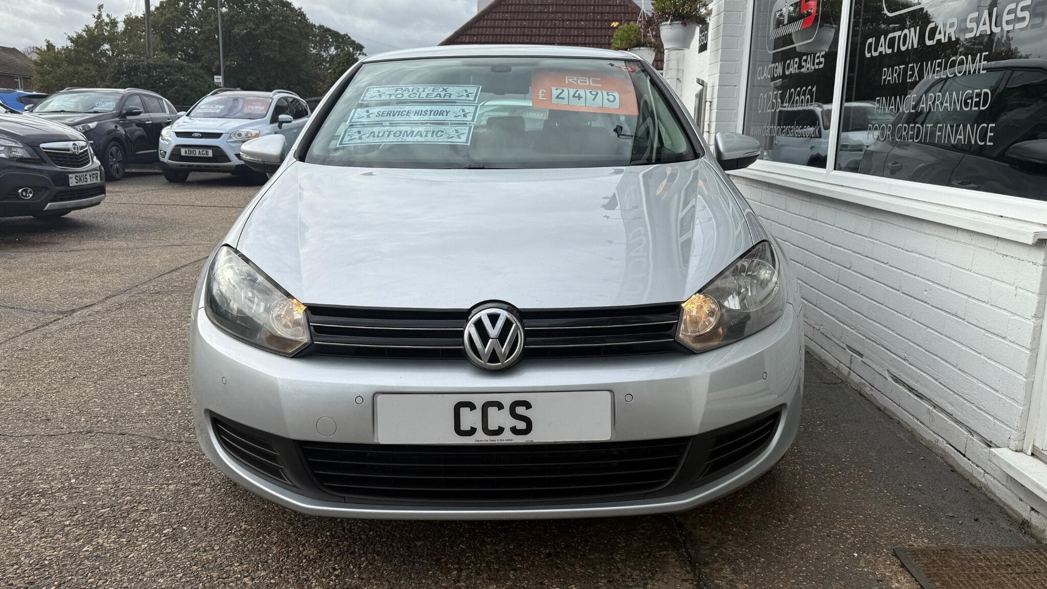 2010 Volkswagen Golf - Image 2