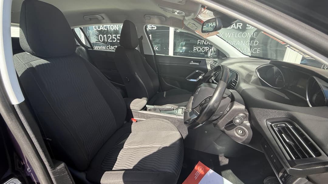 Car Image 10
