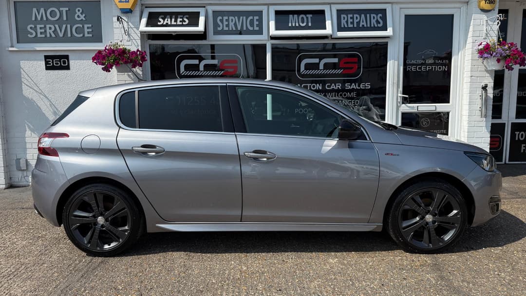 Car Image 8