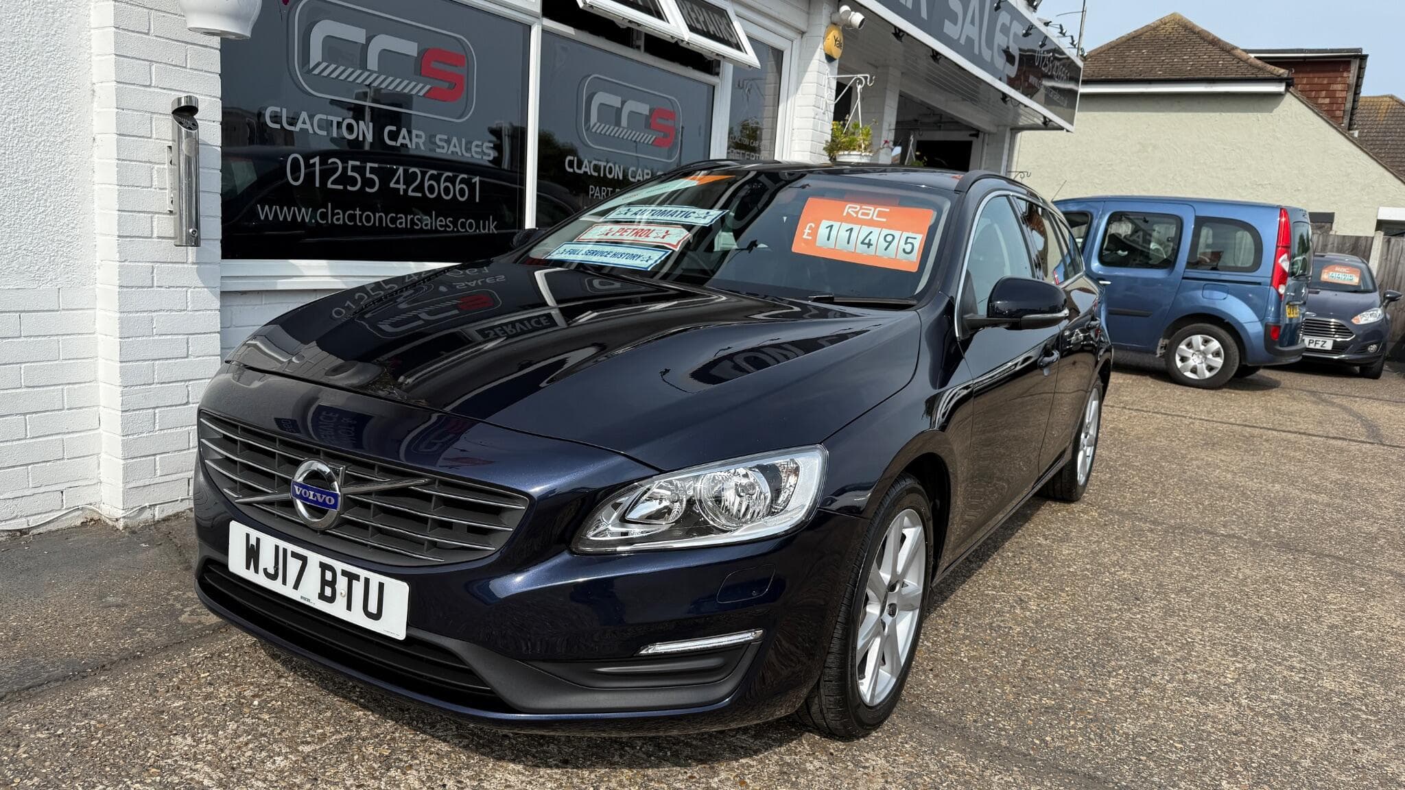 2017 Volvo V60 - Image 3