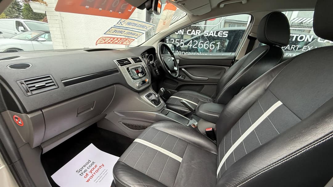 Car Image 16