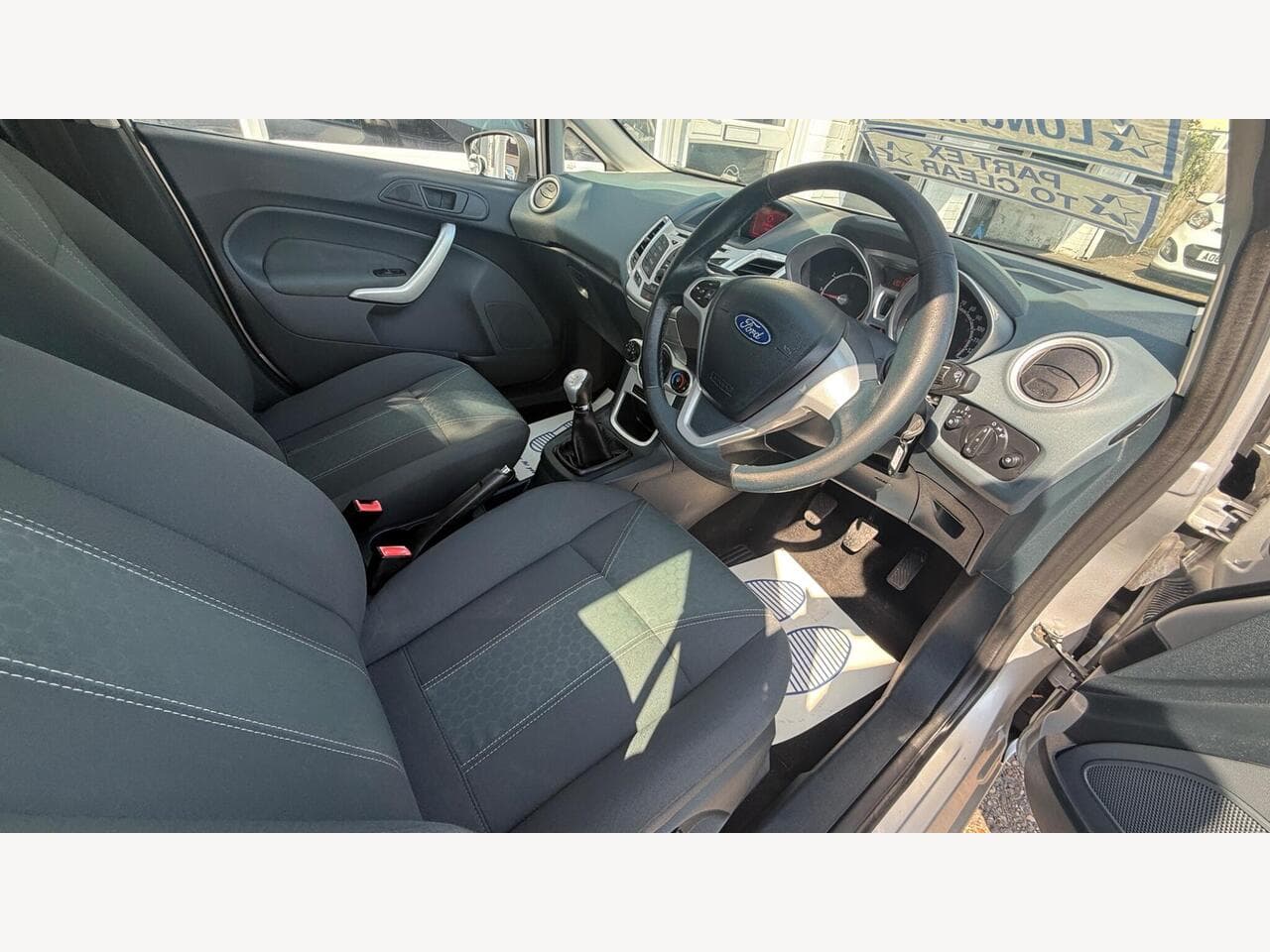 Ford Fiesta thumbnail 9