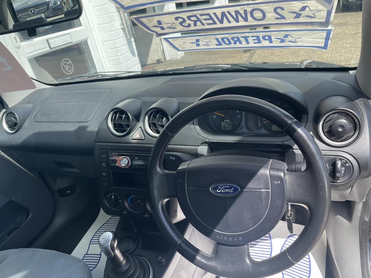 Ford Fiesta thumbnail 9