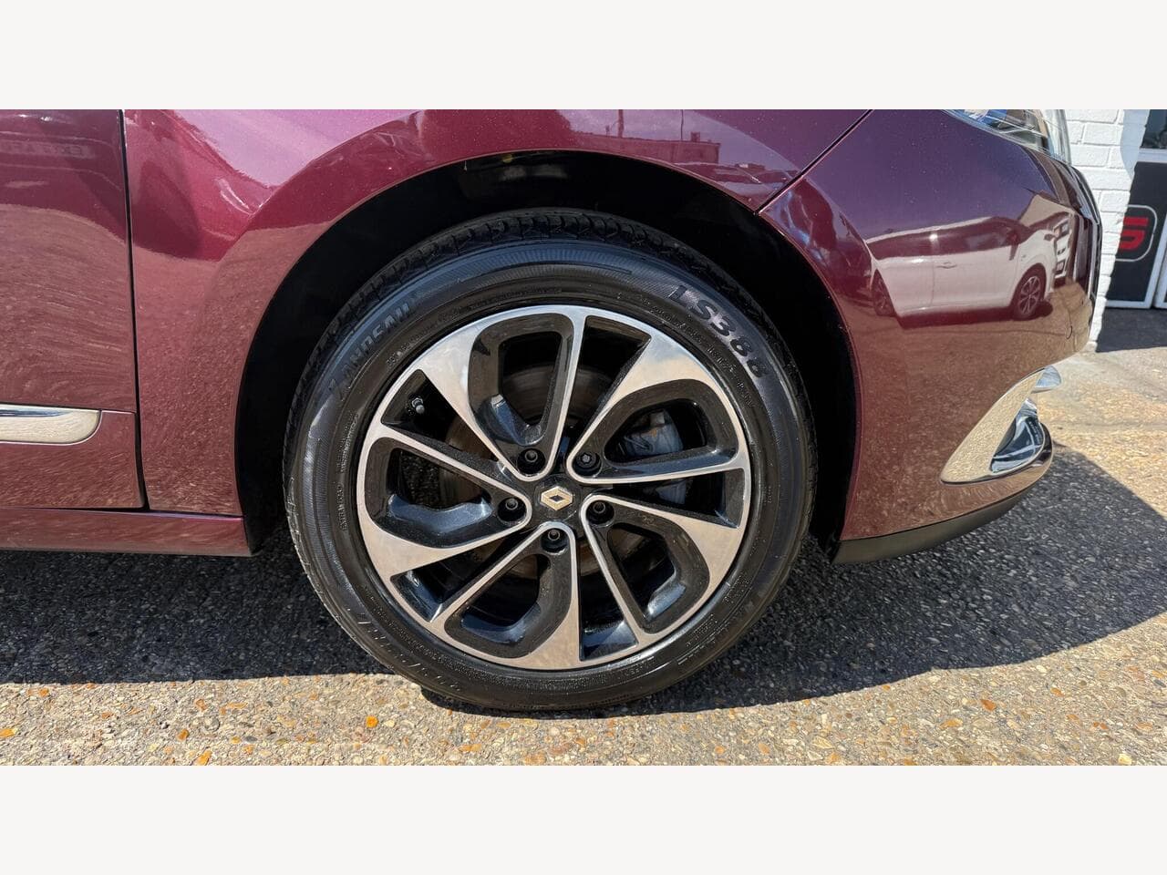 Renault Grand Scenic thumbnail 24