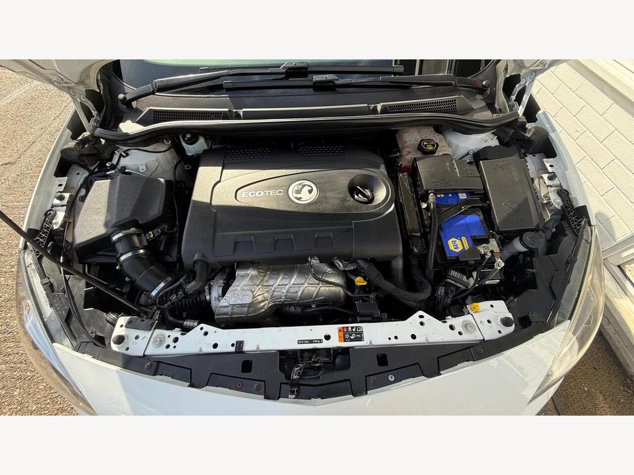 Vauxhall Astra GTC thumbnail 12