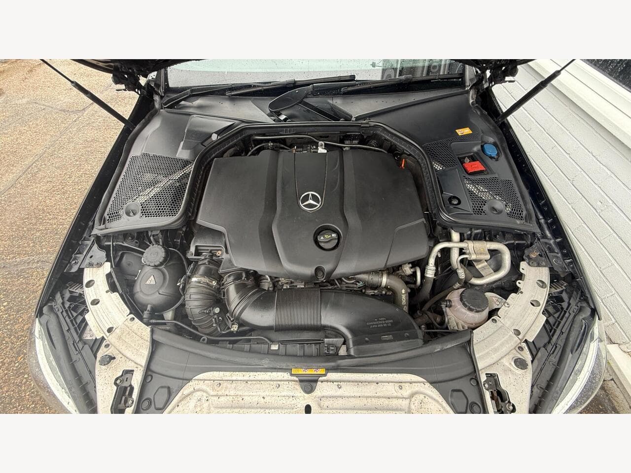 Mercedes-Benz C Class thumbnail 11