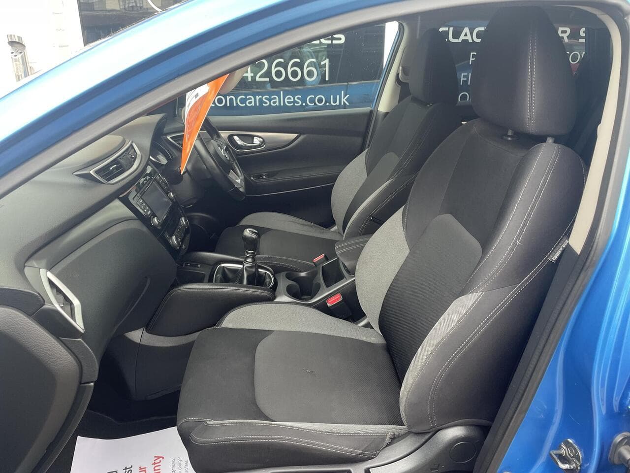 Nissan Qashqai thumbnail 14