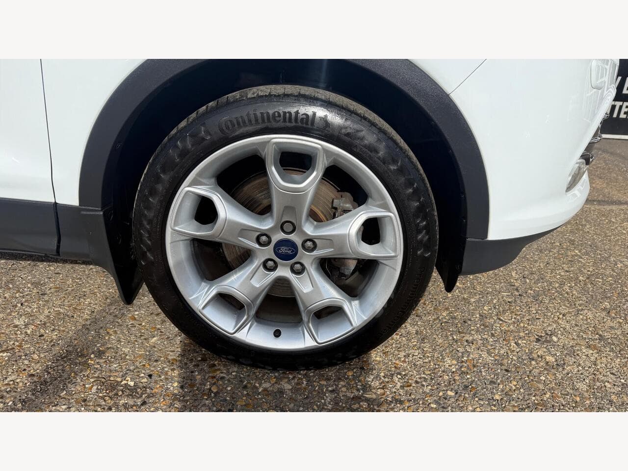 Ford Kuga thumbnail 22