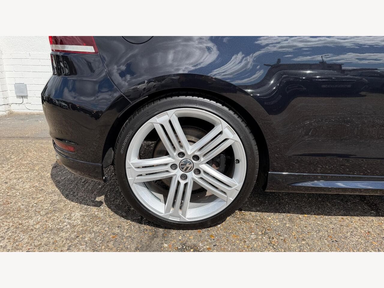 Volkswagen Golf thumbnail 19