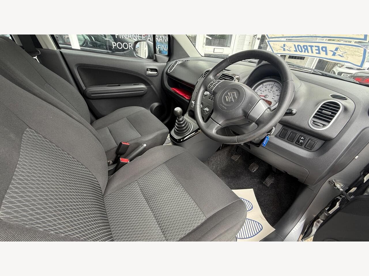 Suzuki Splash thumbnail 9