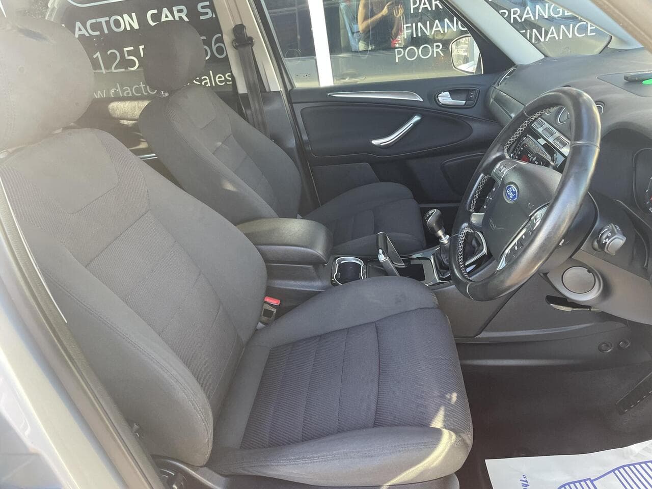 Ford Galaxy thumbnail 9