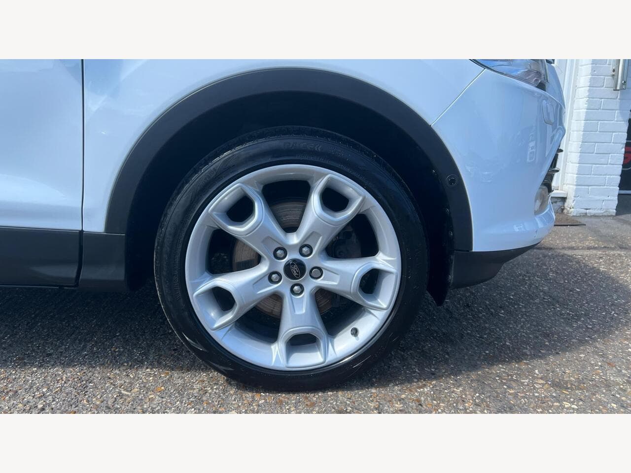 Ford Kuga thumbnail 22
