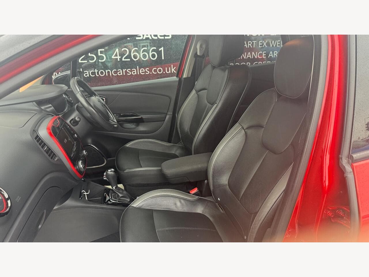 Renault Captur thumbnail 14