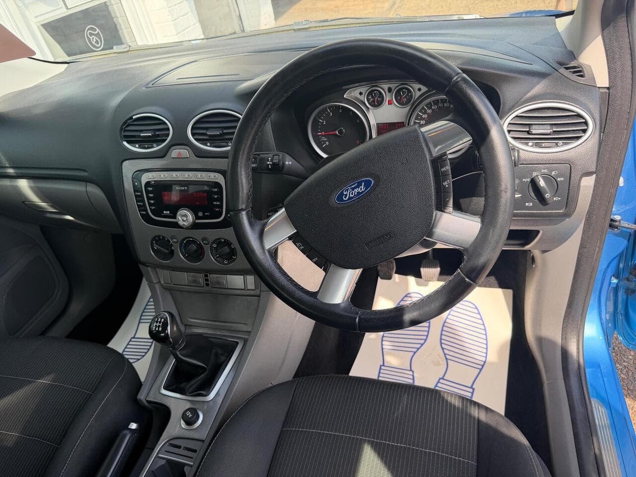 Ford Focus thumbnail 12