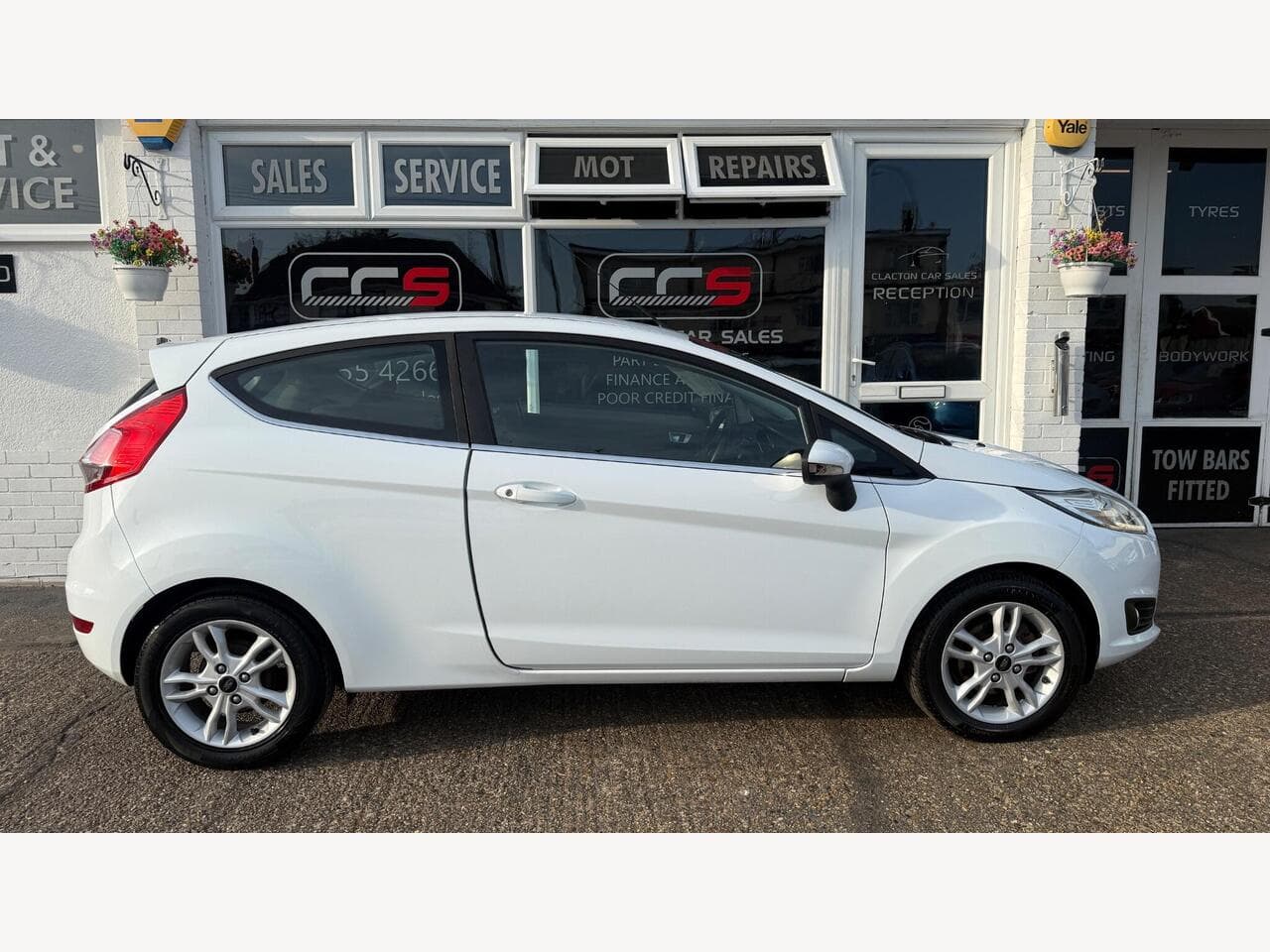 Ford Fiesta thumbnail 8