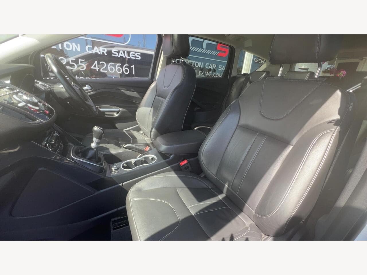 Ford Kuga thumbnail 16