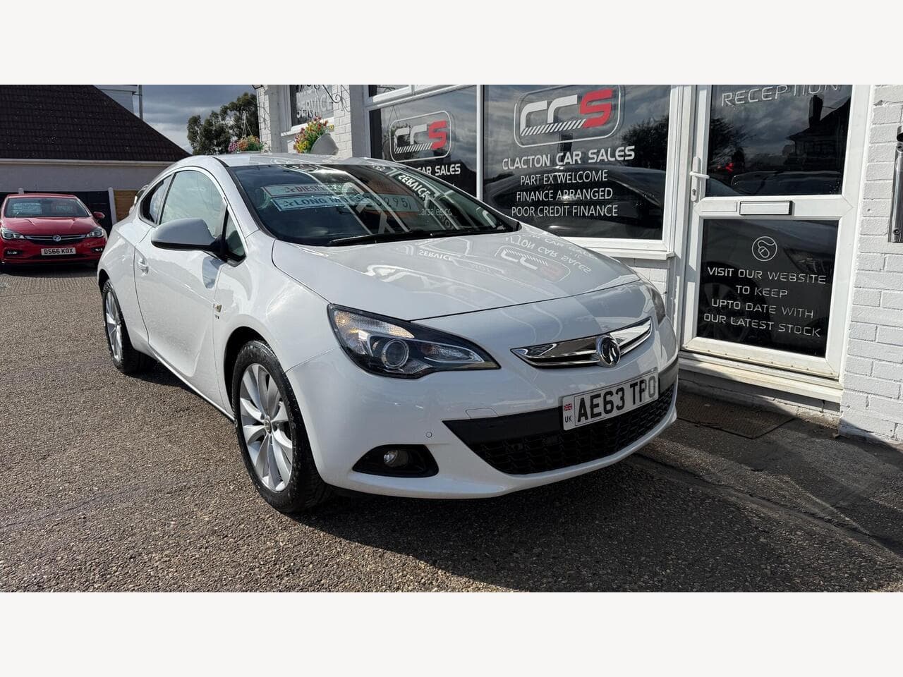 Vauxhall Astra GTC image 1