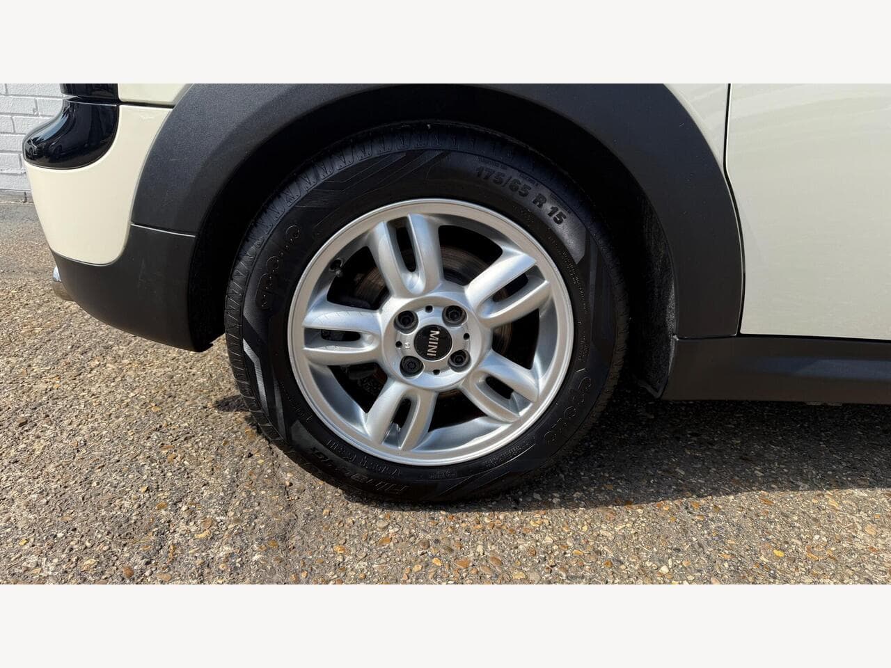 MINI Clubman thumbnail 19