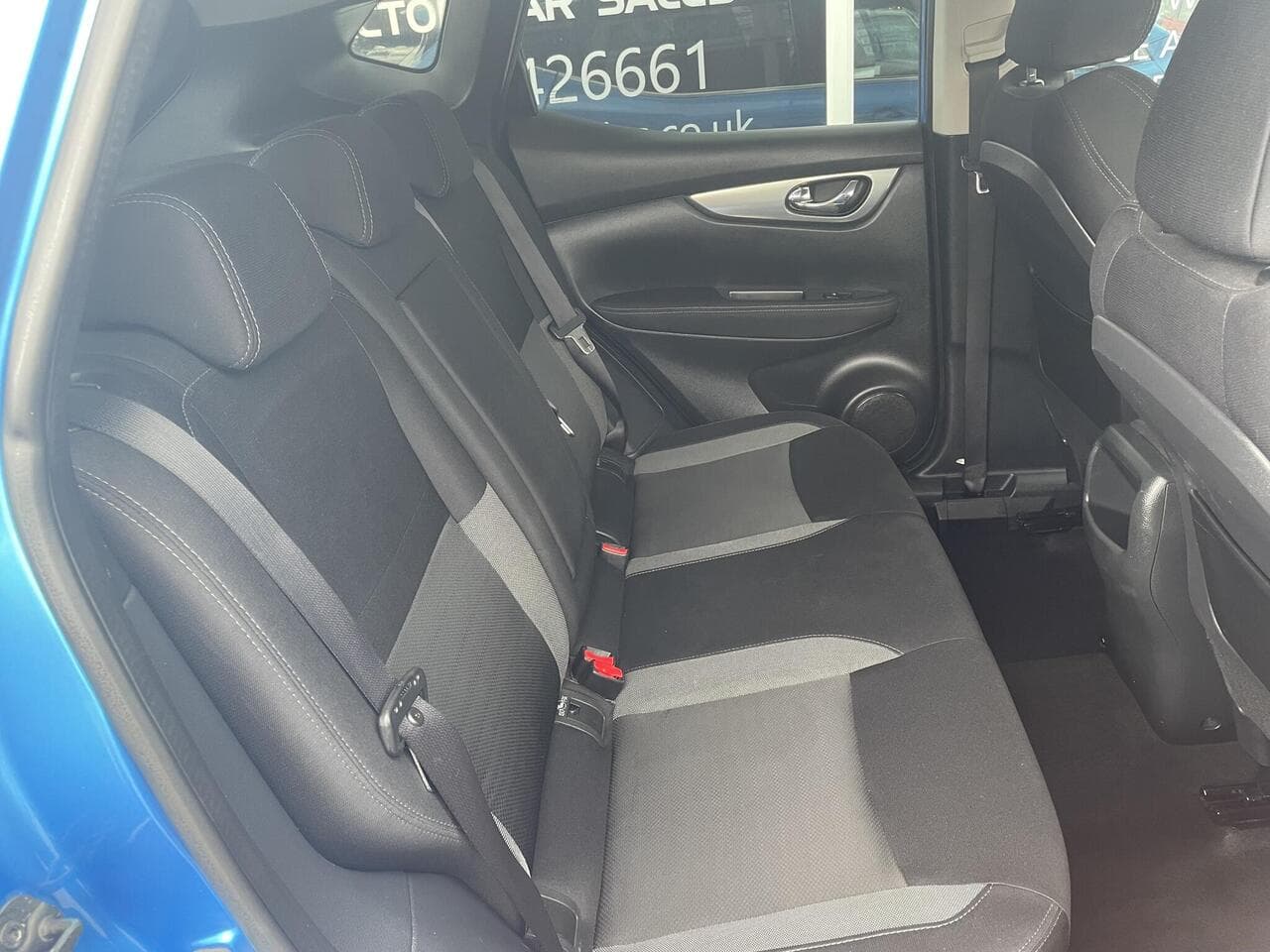 Nissan Qashqai thumbnail 11