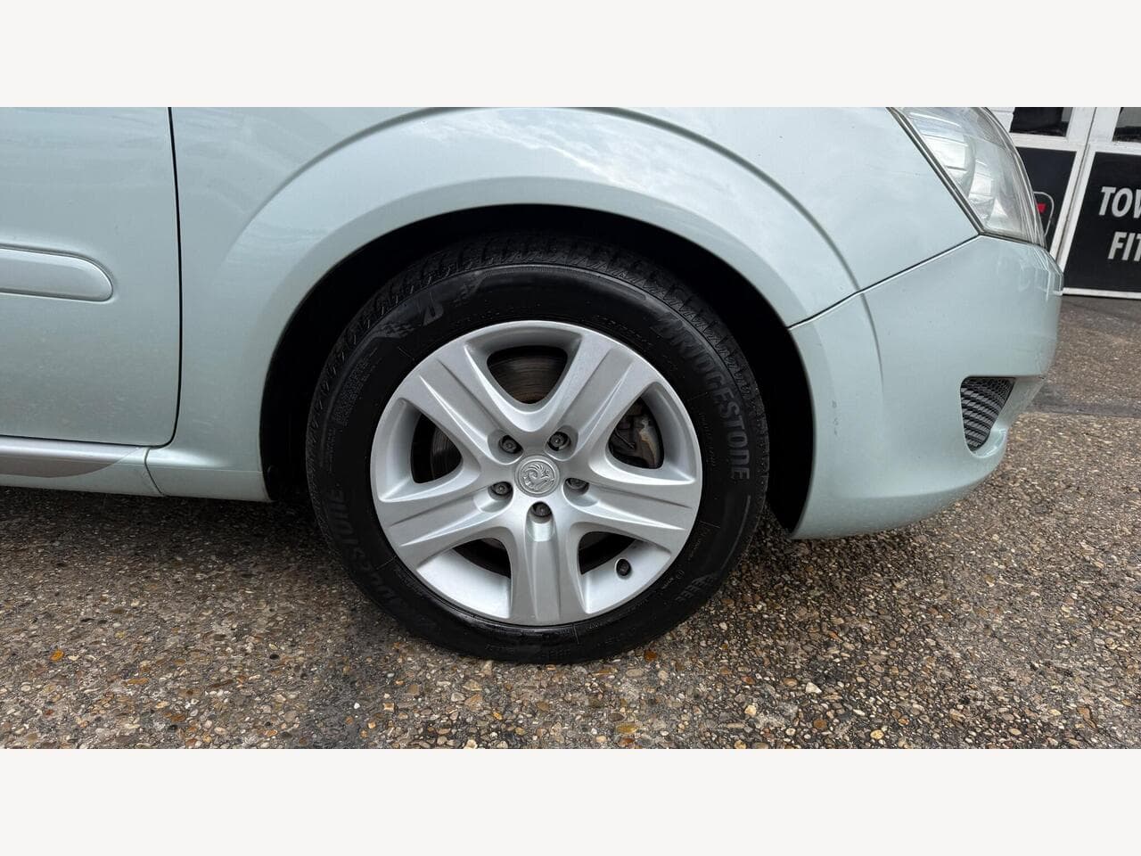 Vauxhall Zafira thumbnail 24