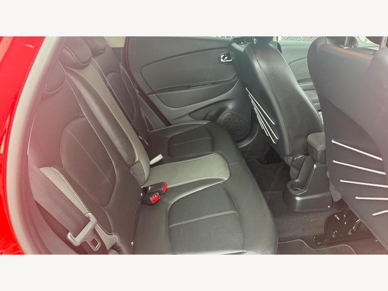 Renault Captur thumbnail 11