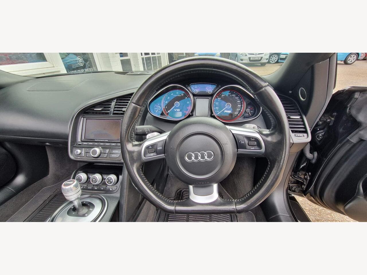 Audi R8 thumbnail 11