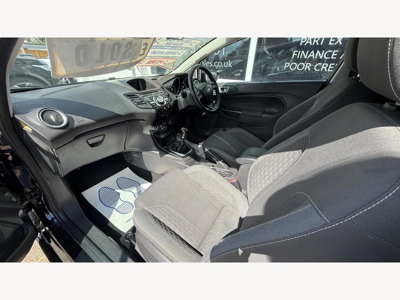 Ford Fiesta thumbnail 15