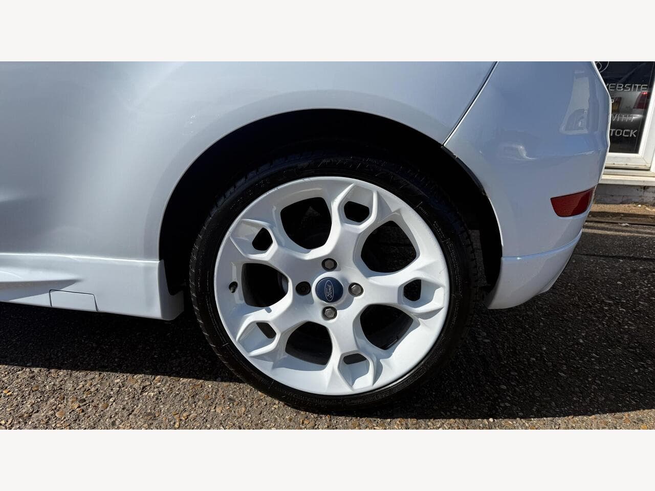 Ford Fiesta thumbnail 18