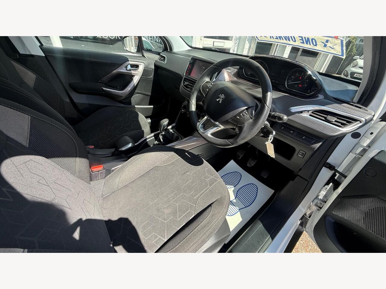Peugeot 2008 thumbnail 9