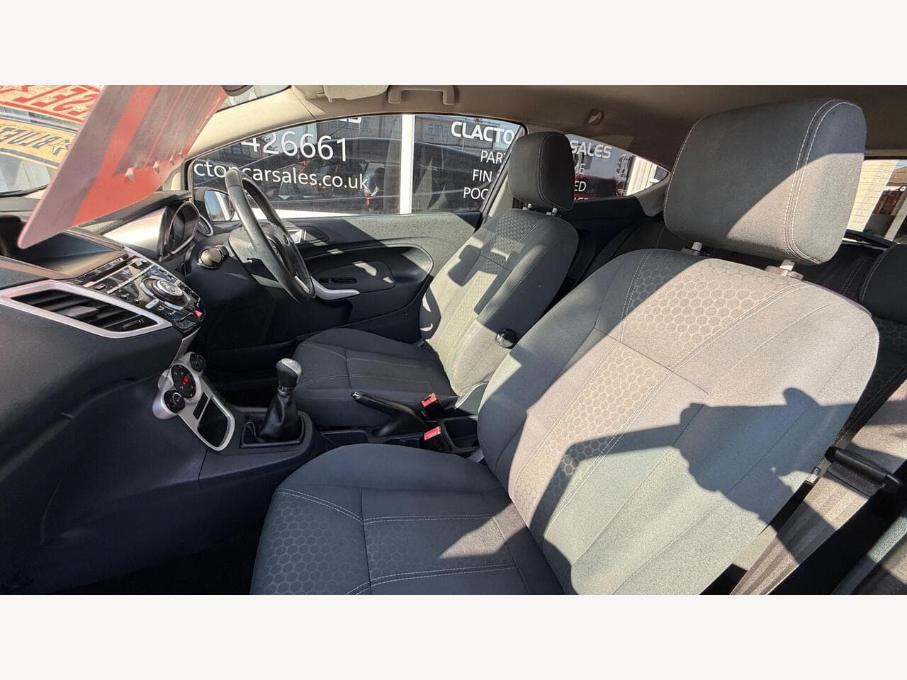 Ford Fiesta thumbnail 15