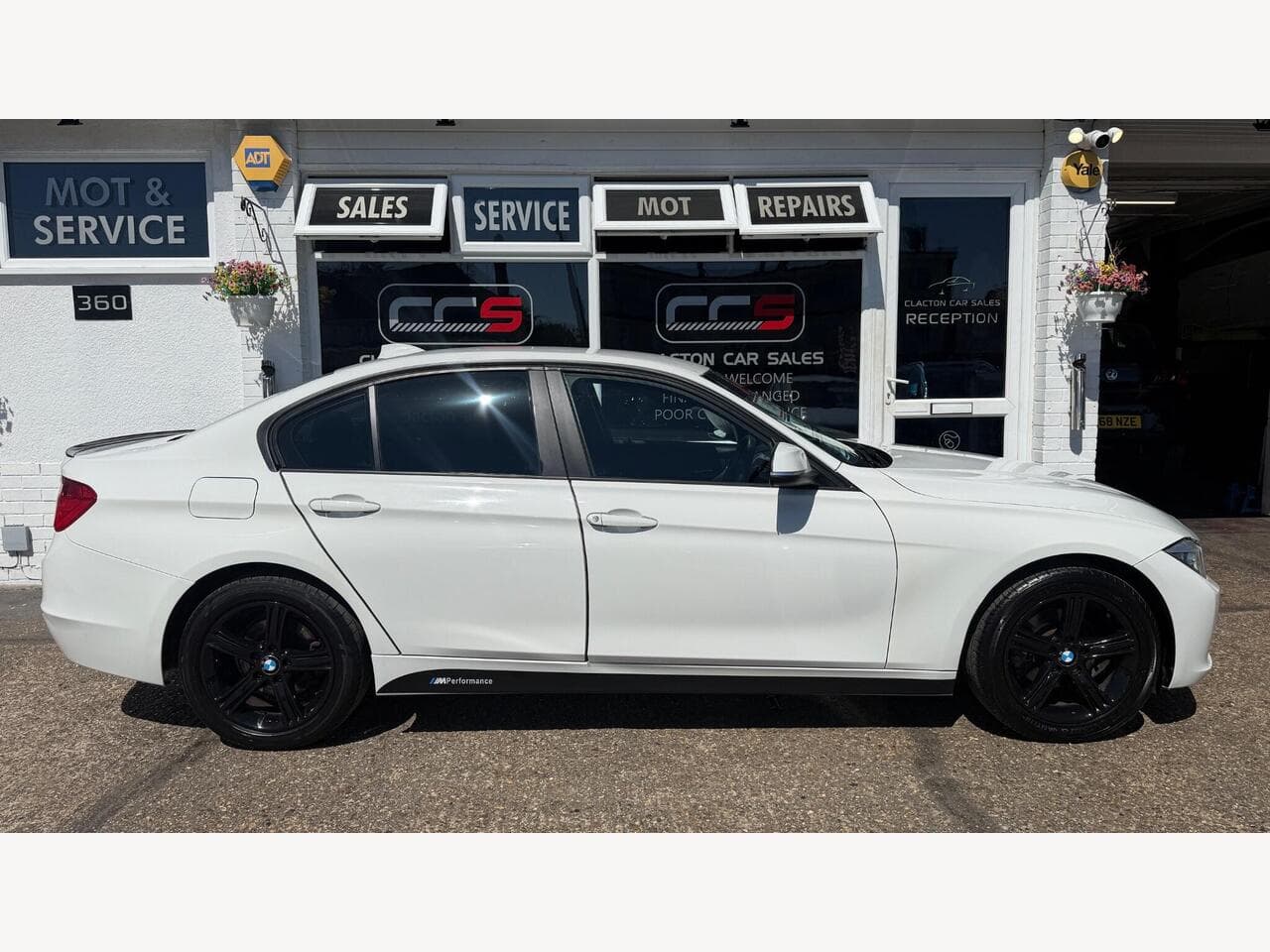BMW 3 Series thumbnail 7