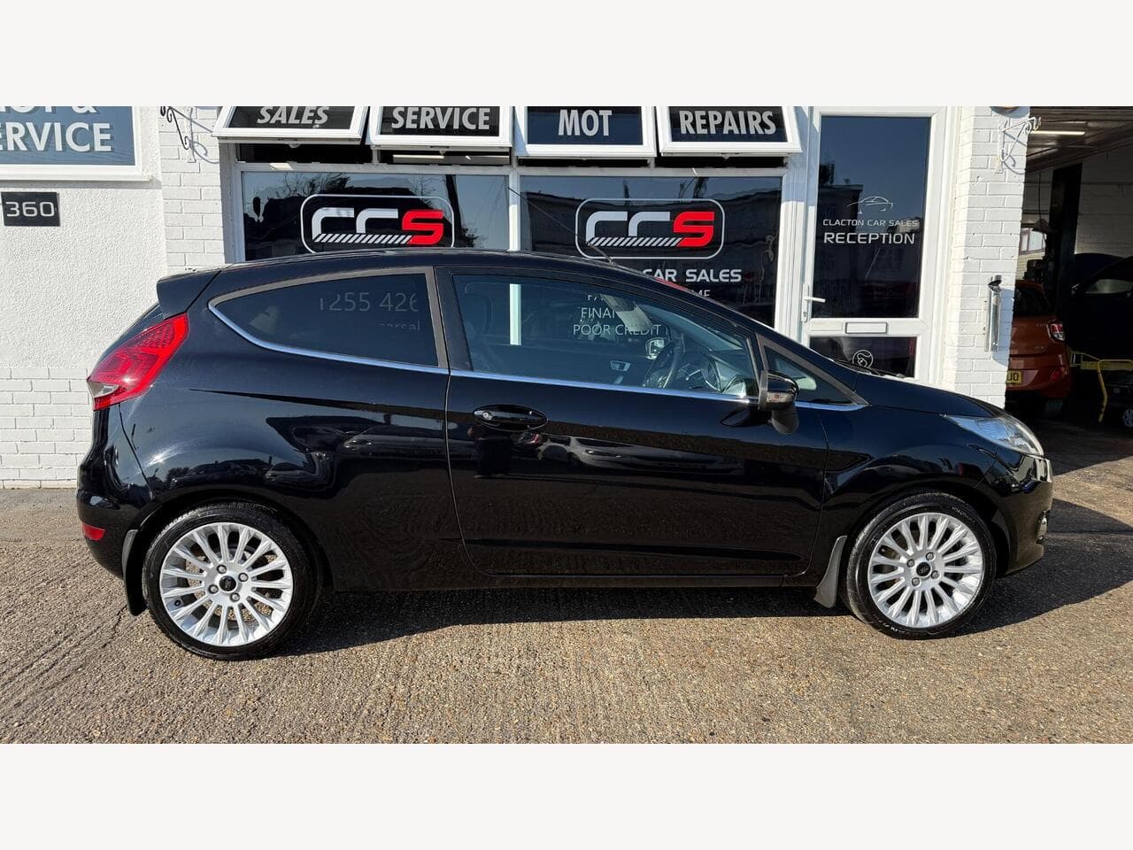Ford Fiesta thumbnail 8