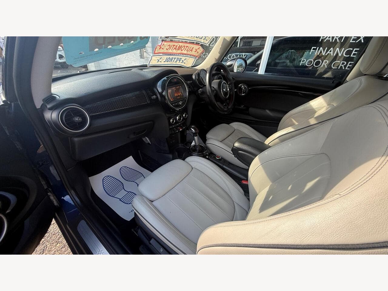MINI Hatch thumbnail 15