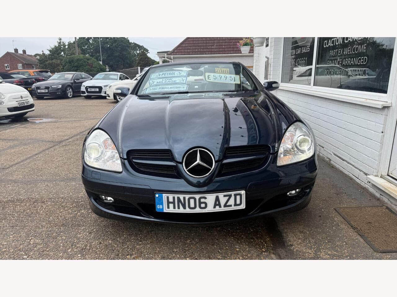 Mercedes-Benz SLK thumbnail 2