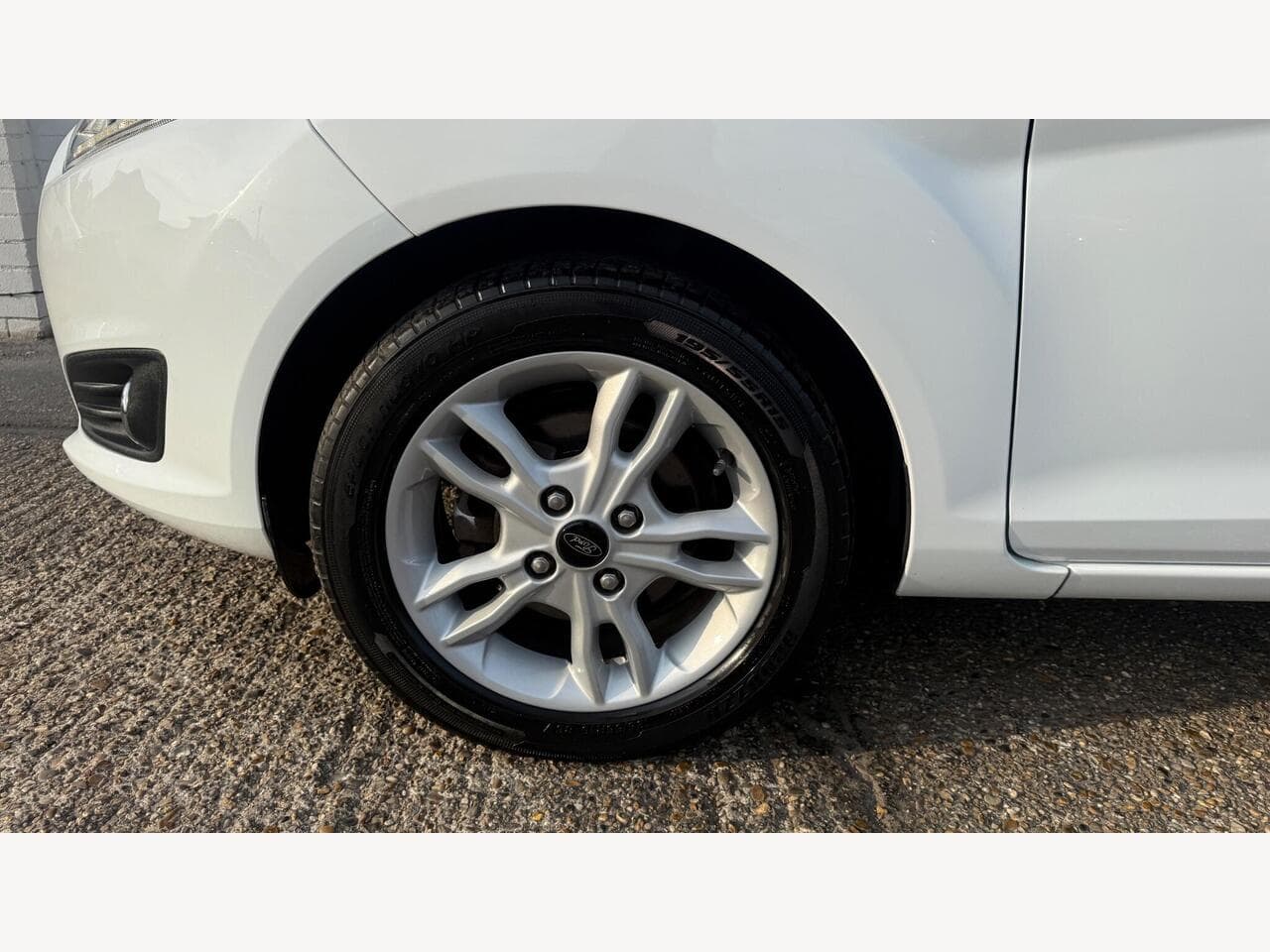 Ford Fiesta thumbnail 18