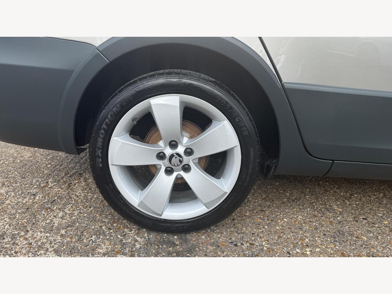Skoda Fabia thumbnail 21