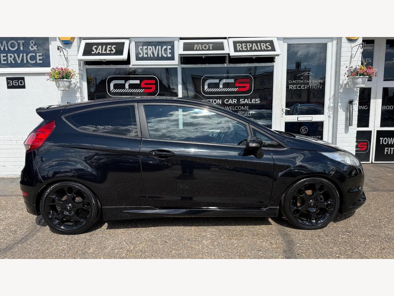 Ford Fiesta thumbnail 8