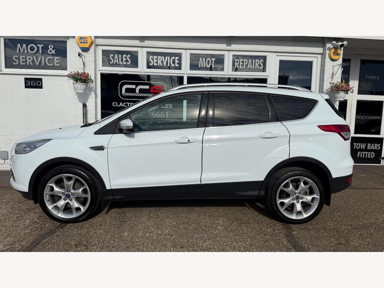 Ford Kuga thumbnail 4