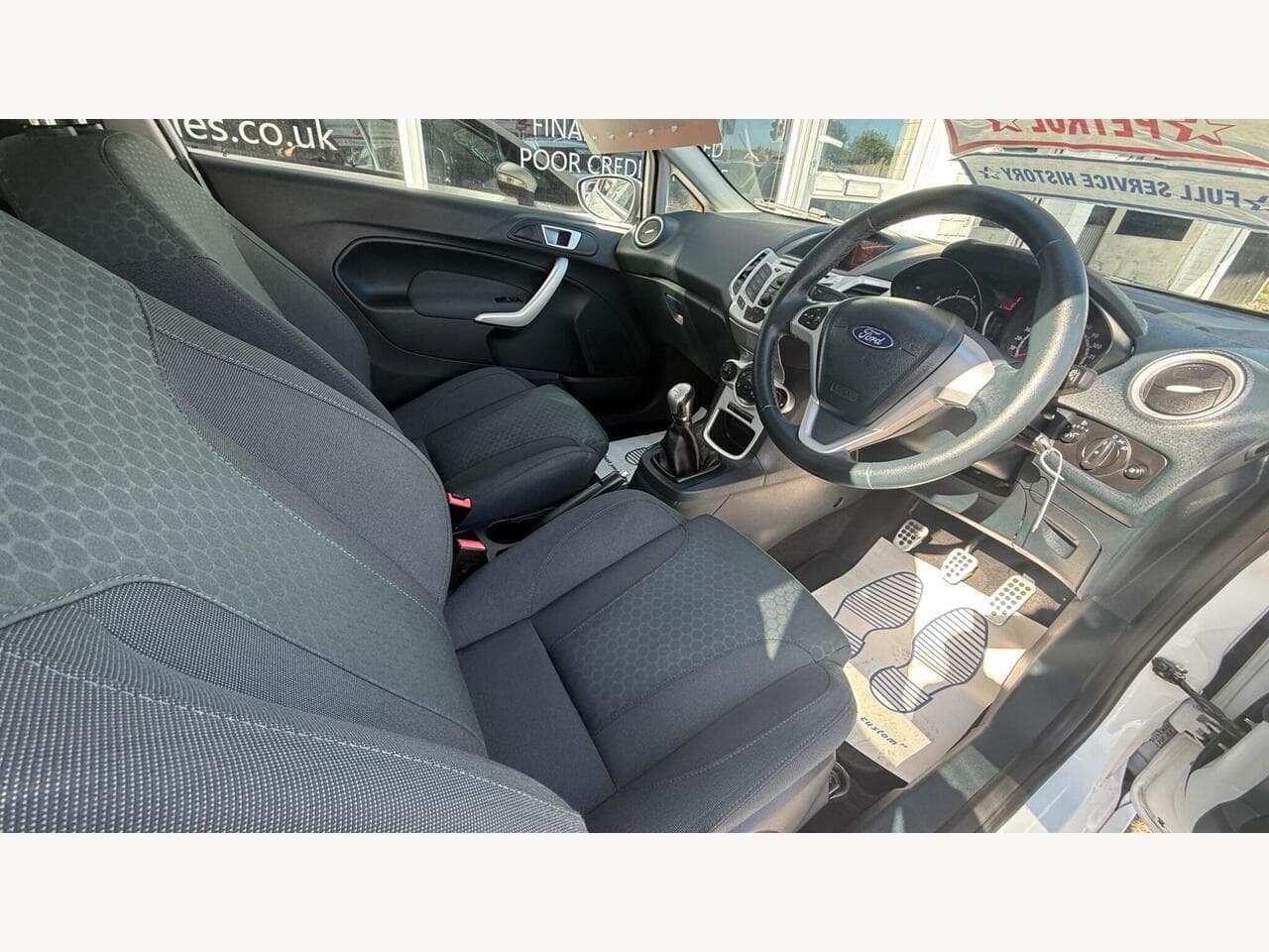 Ford Fiesta thumbnail 9