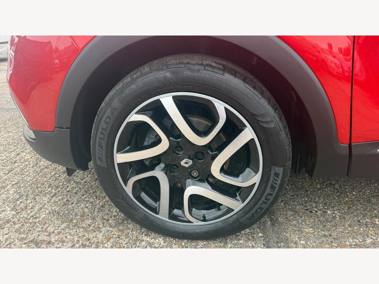 Renault Captur thumbnail 17