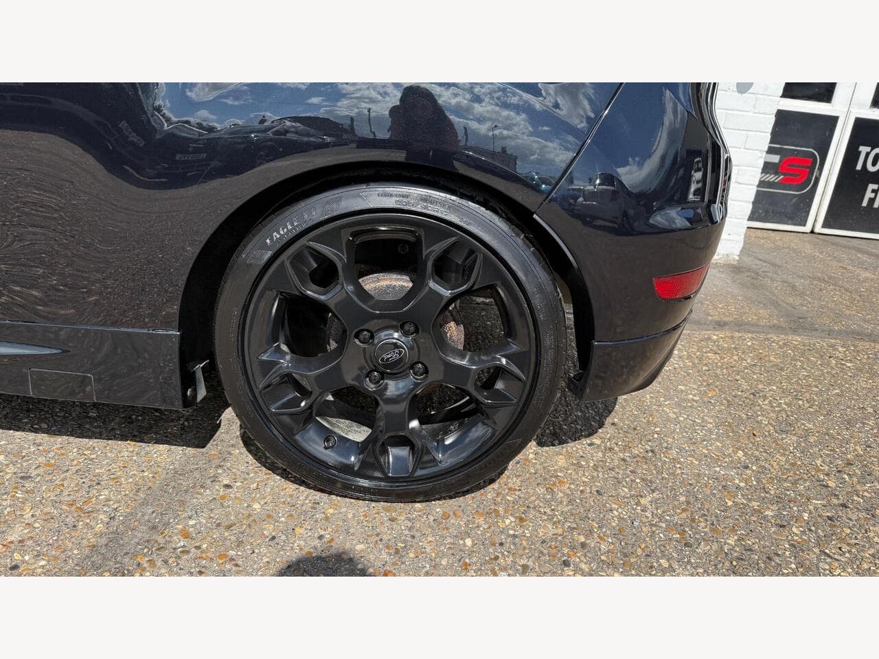 Ford Fiesta thumbnail 17