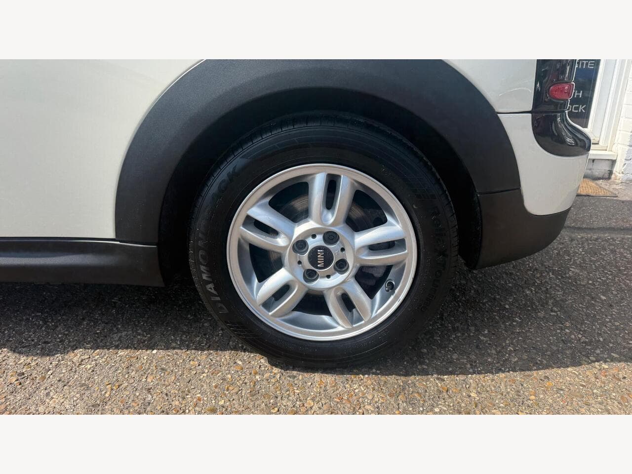 MINI Clubman thumbnail 17