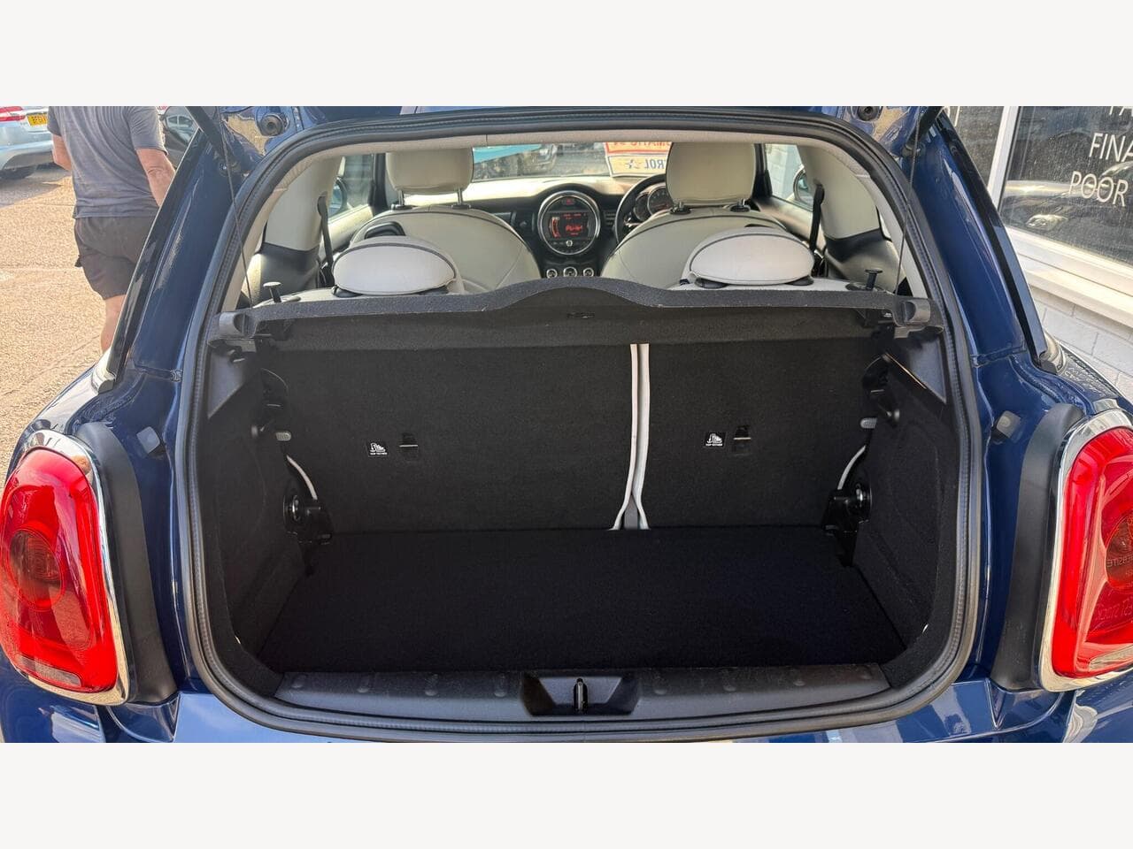 MINI Hatch thumbnail 13