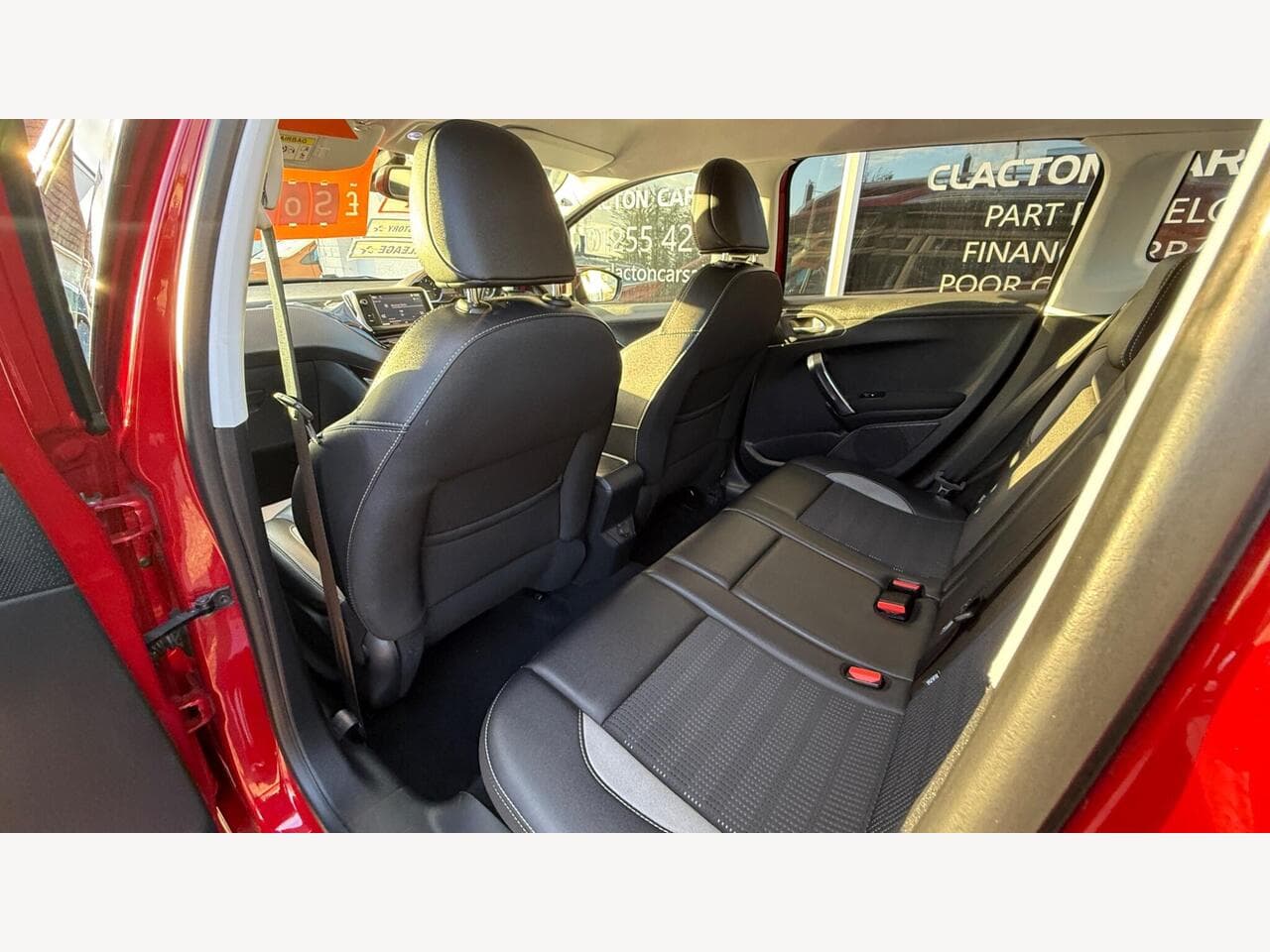 Peugeot 2008 thumbnail 18