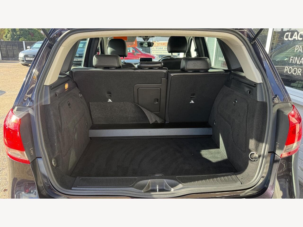 Mercedes-Benz B Class thumbnail 14