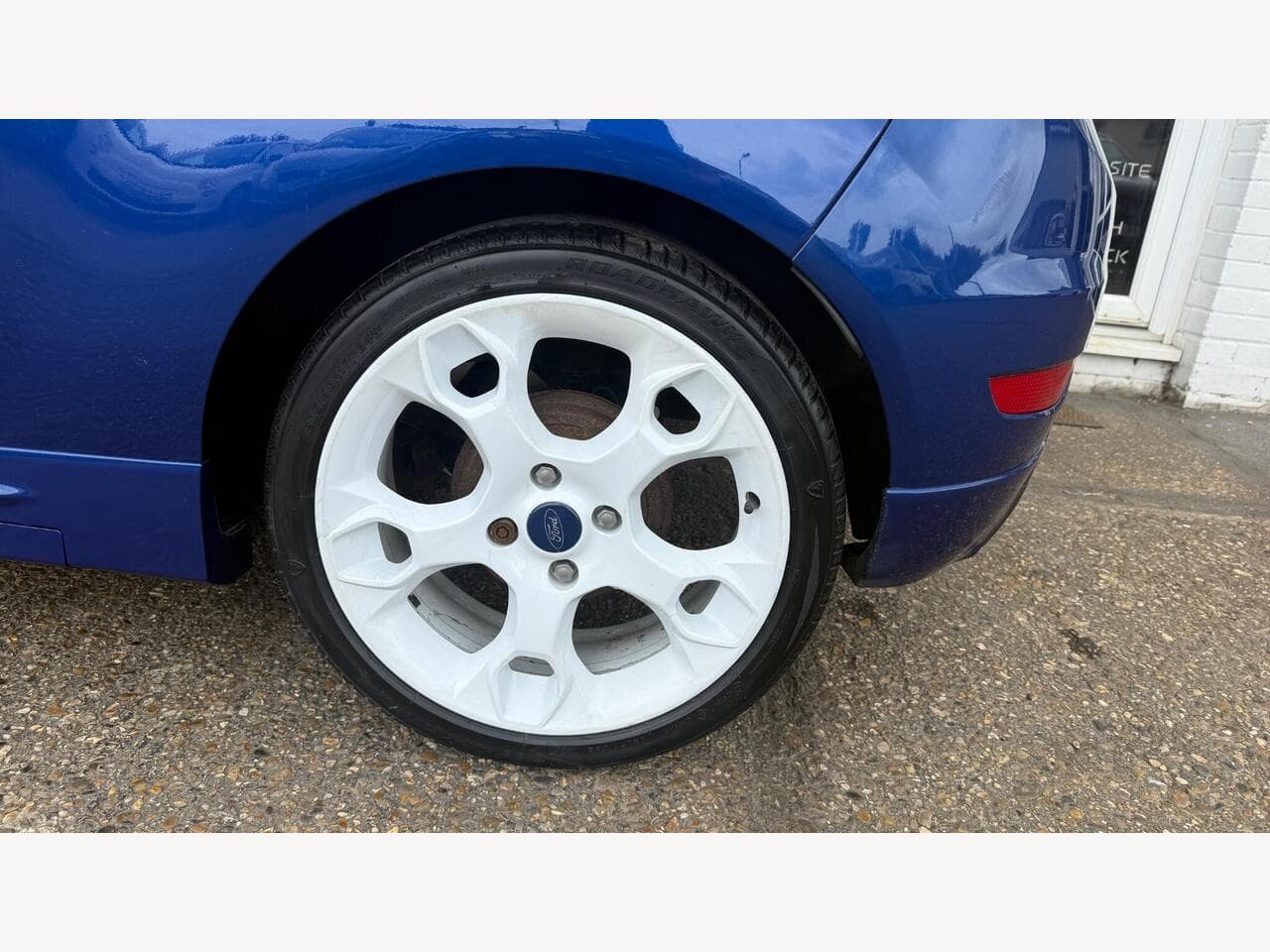 Ford Fiesta thumbnail 17